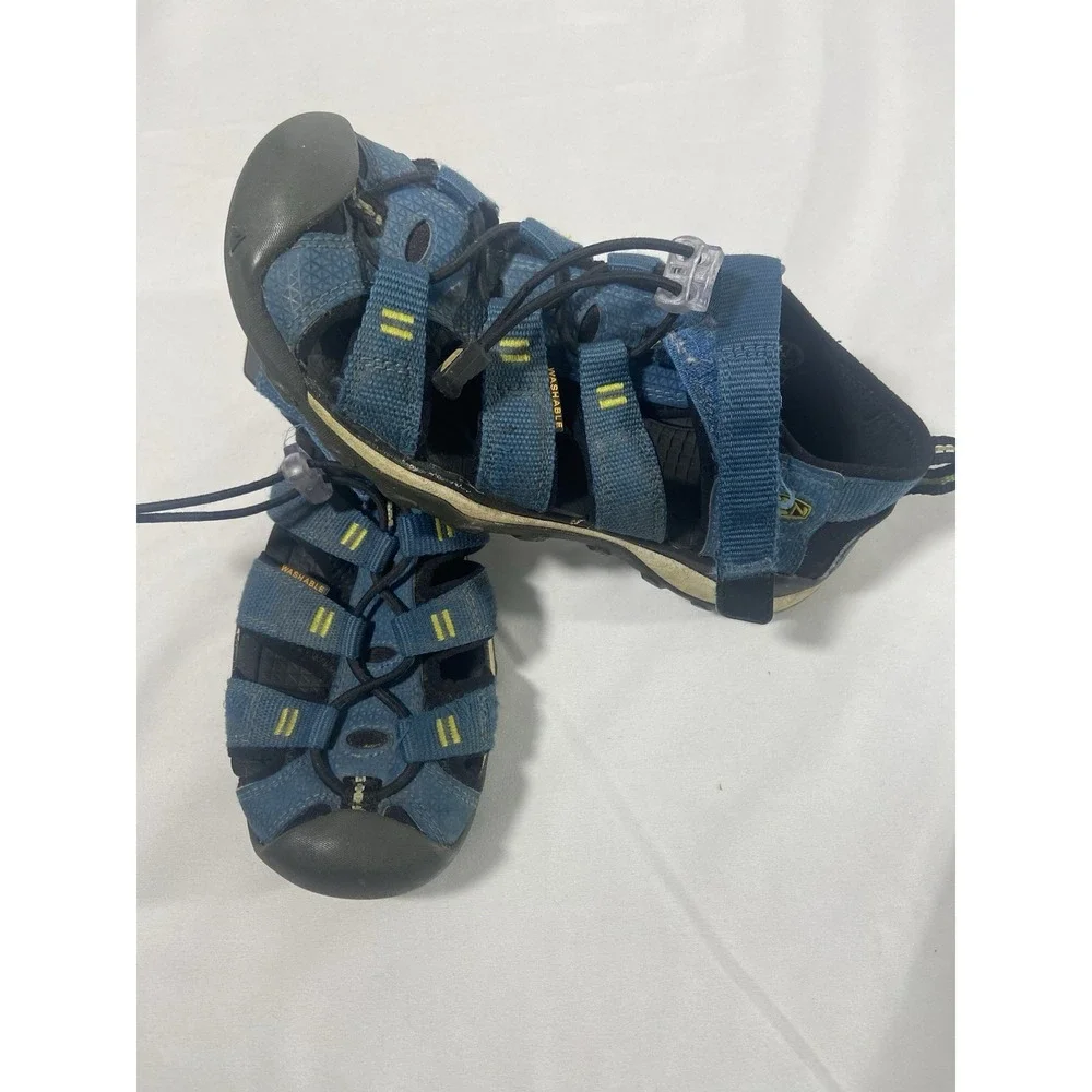 Keen Boys Newport Neo H2 Sandals Size 2 Waterproof Hiking Camping Outdoors